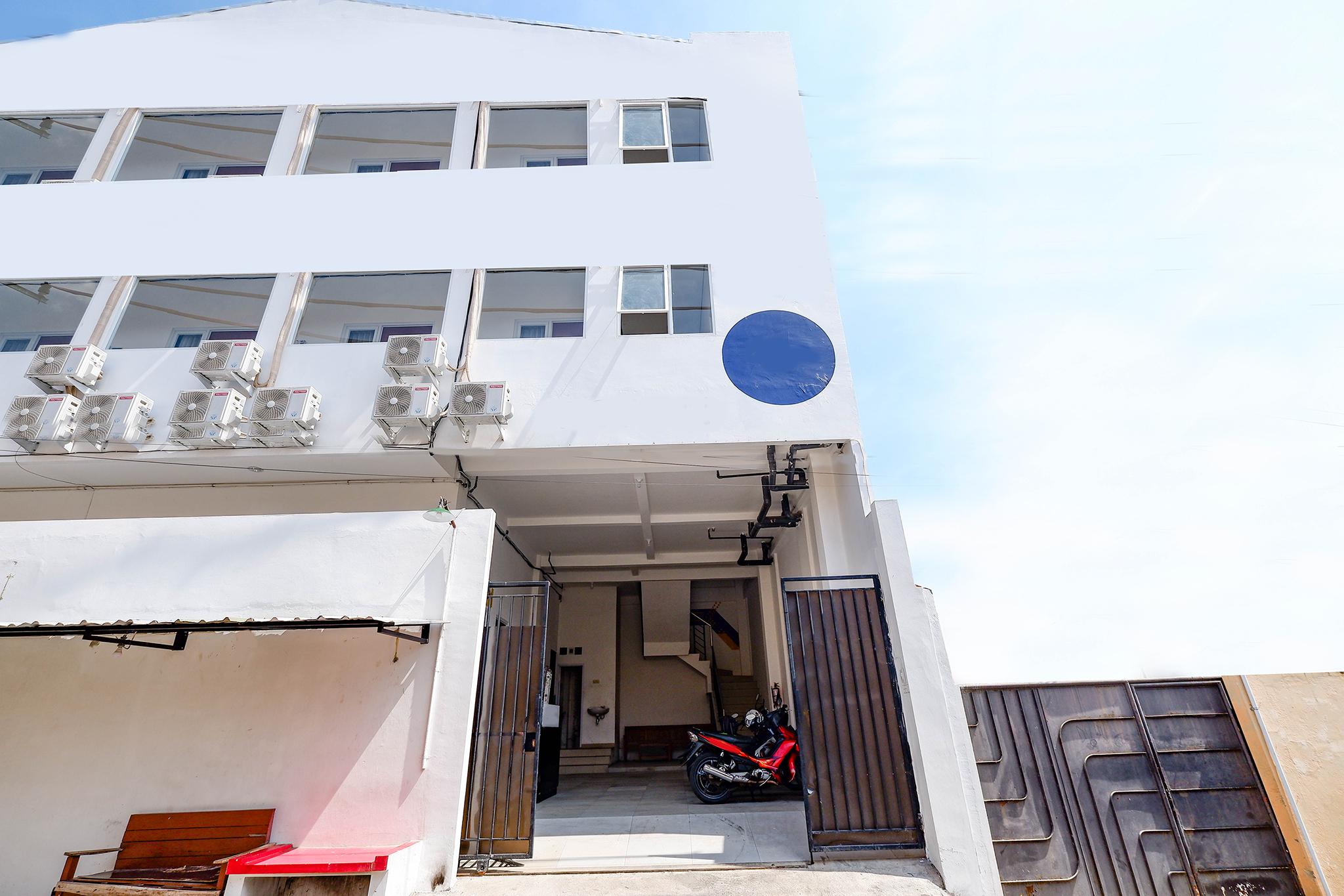 Spot On 2026 Arta Residence Semarang Exterior photo